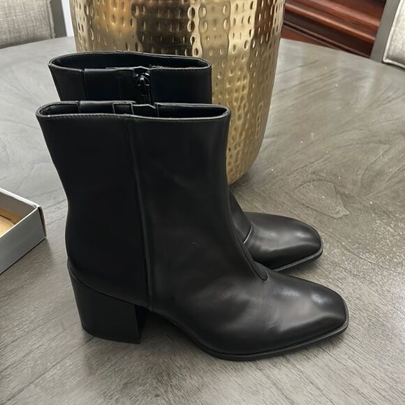 VIONIC Harper Women's Ankle Boot - Picture 5 of 13